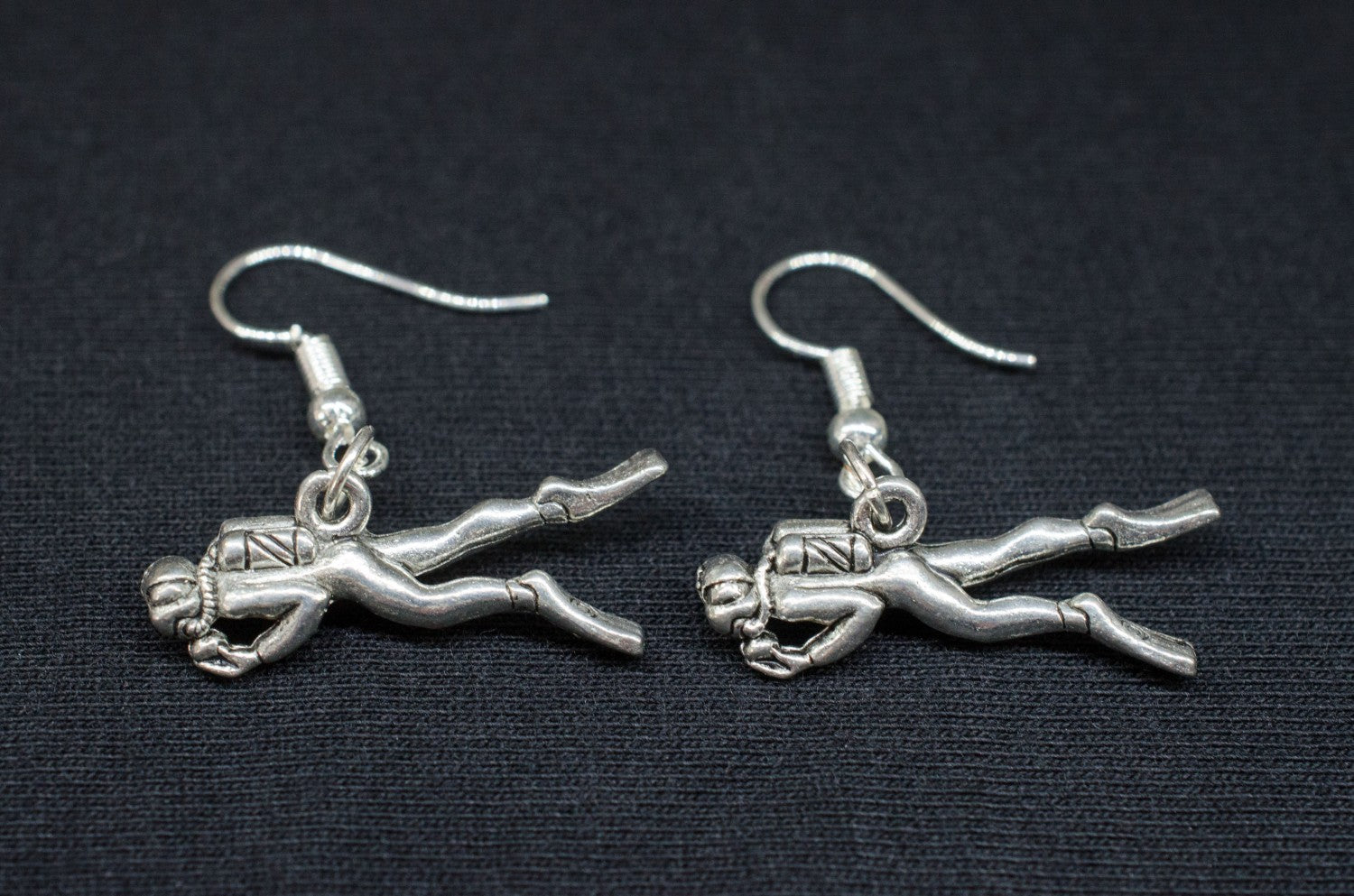 be-the-first-to-own-the-newest-pendientes-buceador-sale_2.jpg