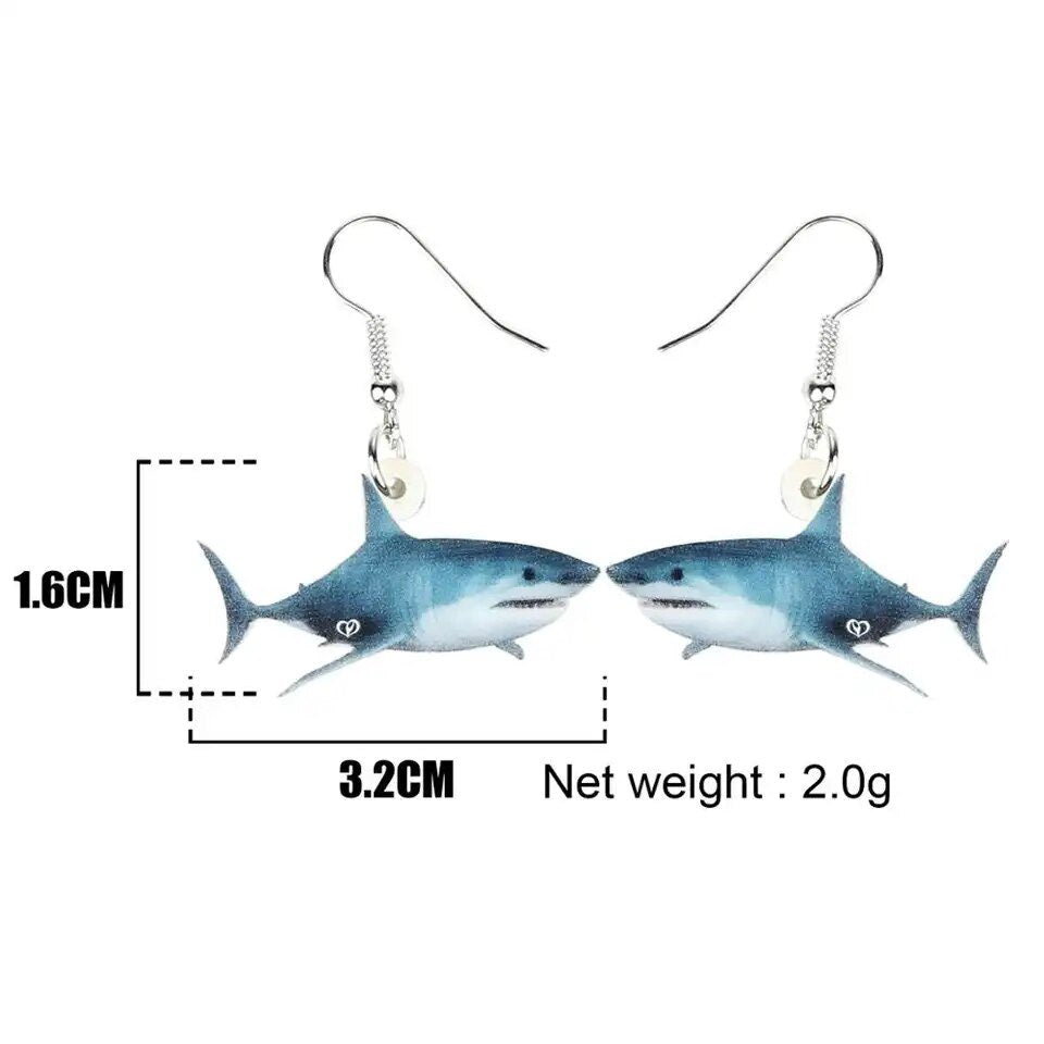get-the-latest-in-sports-pendientes-tiburon-blanco-supply_4.jpg
